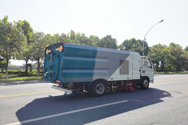 国六小多利卡洗扫车